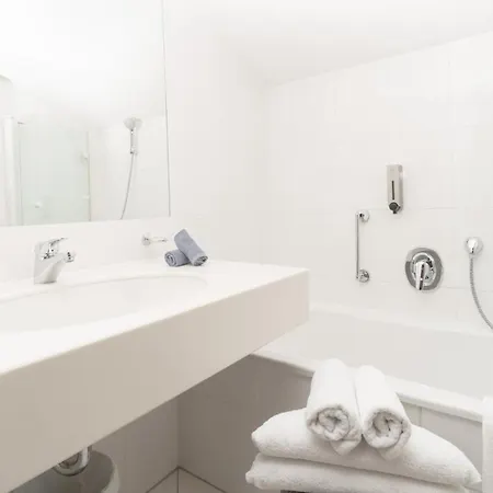 Boutique Olympia Hotel 3*